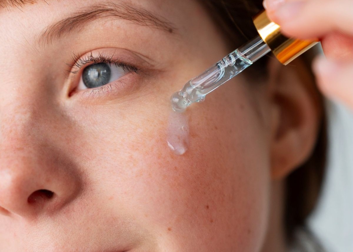 6 Serum Wajah untuk Mengatasi Jerawat Hormonal yang Membandel