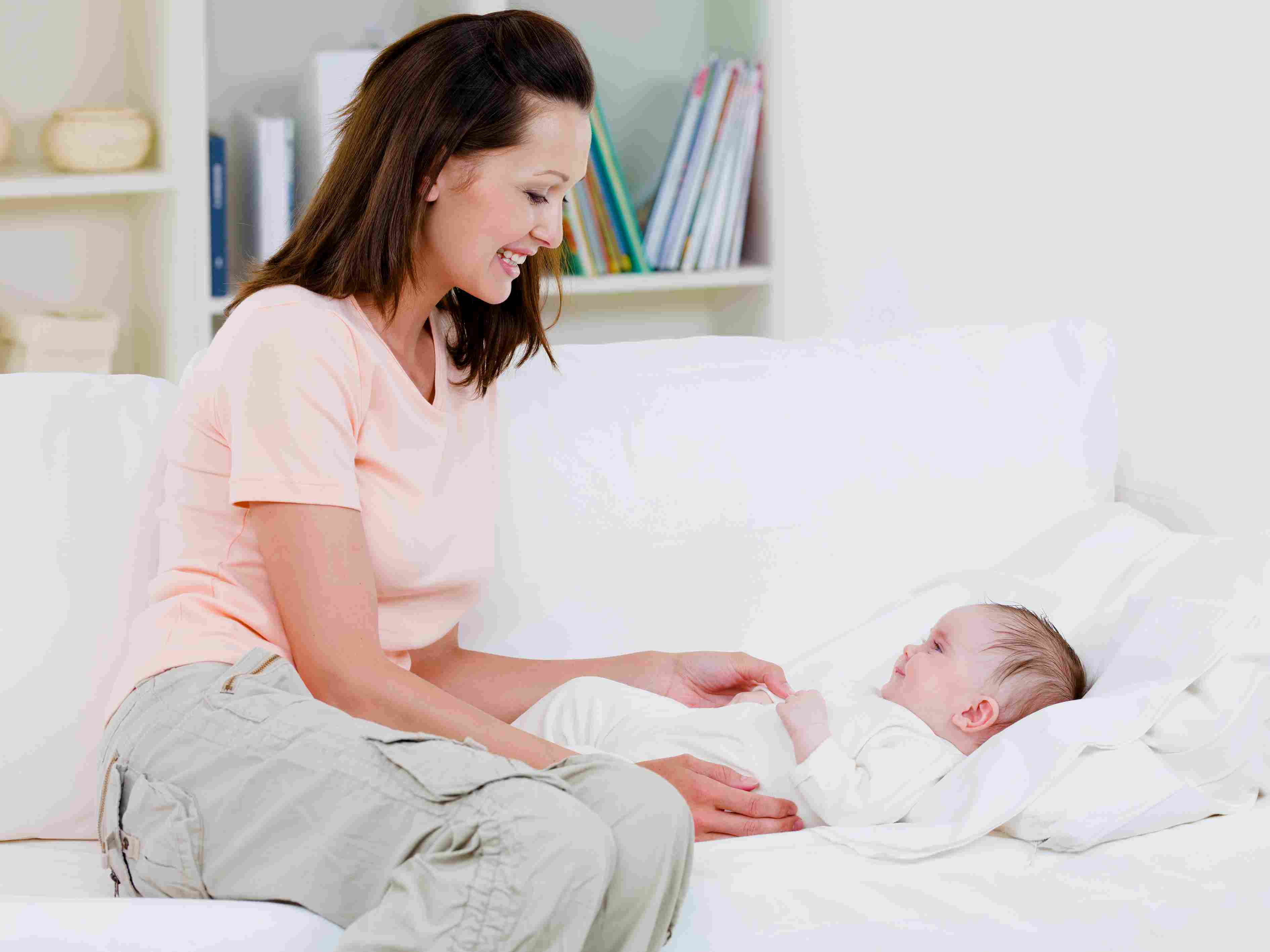8 Strategi untuk Menyusui yang Nyaman dan Aman untuk Mama dan Bayi - Medikacare