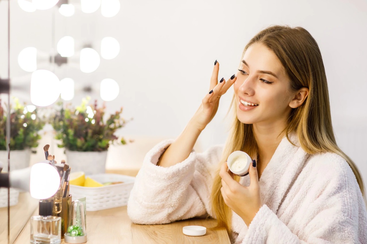 Kandungan skincare yang tidak boleh digunakan Ibu Hamil - Medikacare