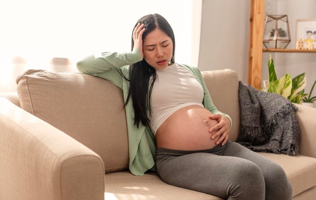 Keluhan yang Sering Terjadi pada Ibu Hamil Trimester Pertama - Medikacare