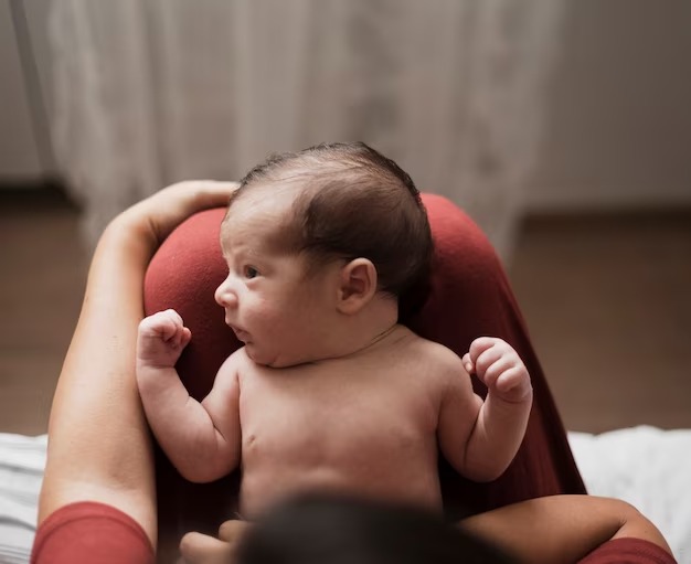 Kenali Penyebab bayi memiliki kepala peyang - Medikacare