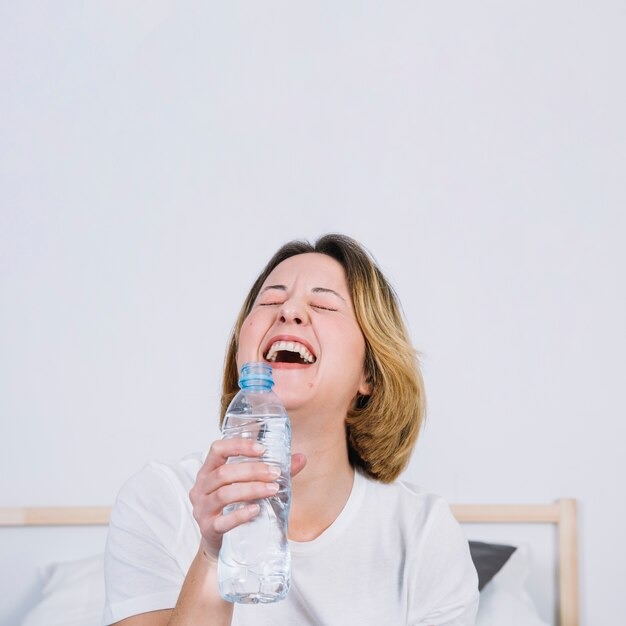 Kenapa sih Ibu Menyusui Sangat Perlu Minum Banyak Air ? - Medikacare