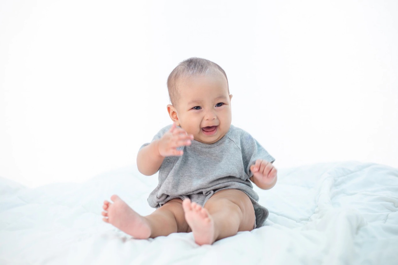 Makanan terbaik untuk bayi yang sedang tumbuh gigi - Medikacare