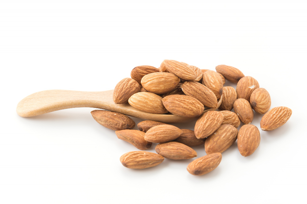Manfaat kacang almond untuk ibu hamil - Medikacare