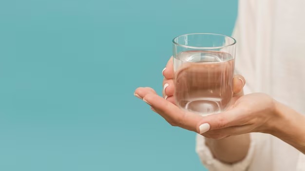 Memahami Pentingnya Minum Air Mineral Untuk Ibu Hamil dan Menyusui - Medikacare