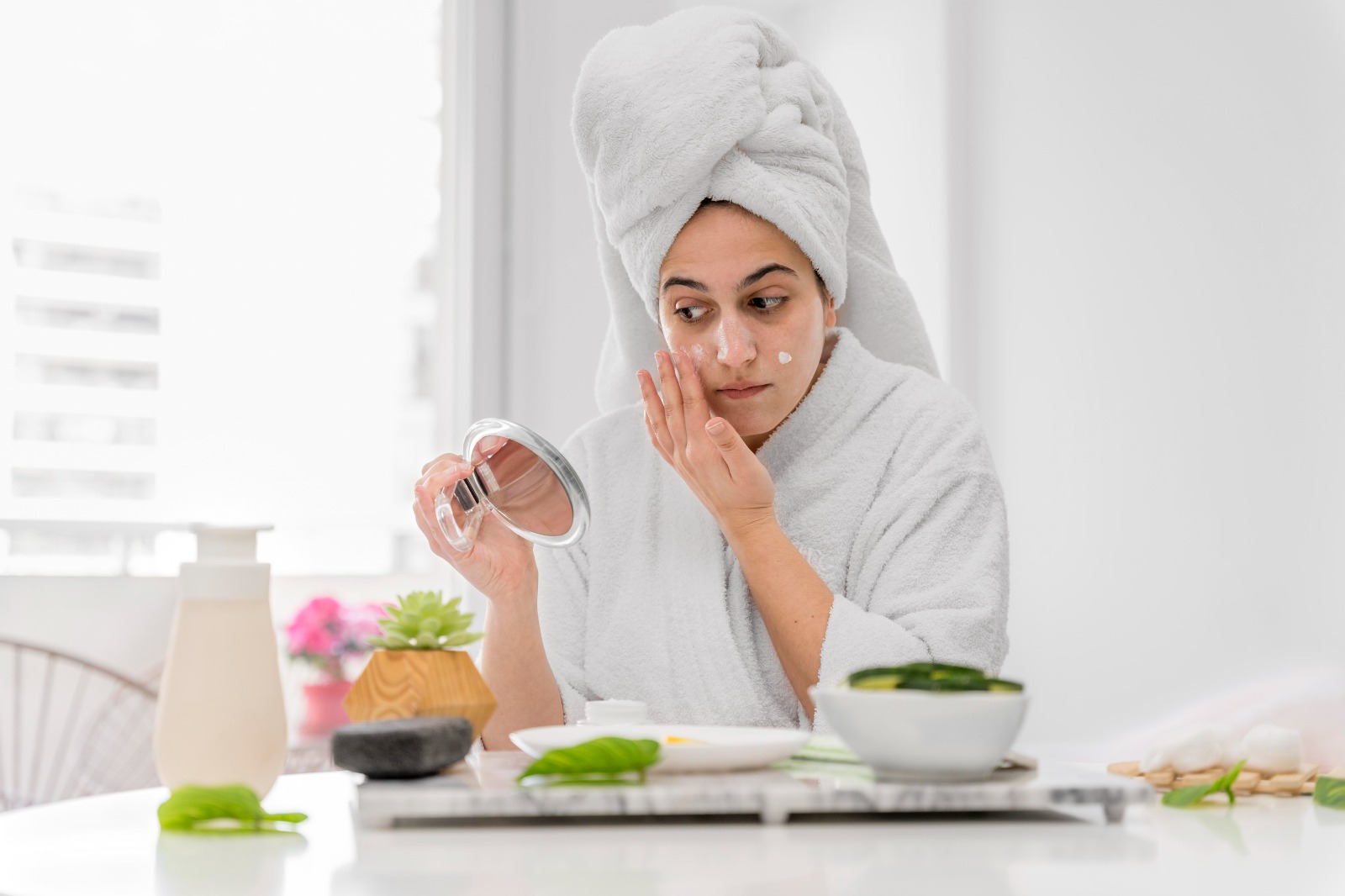 7 Cara Ampuh Menghilangkan Jerawat secara Alami - Medikacare