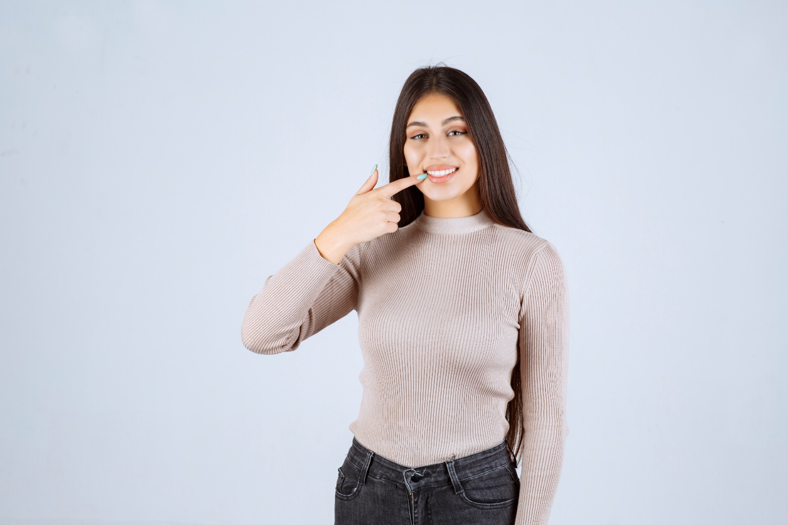Tips Menghilangkan Bintik Putih pada Bibir - Medikacare