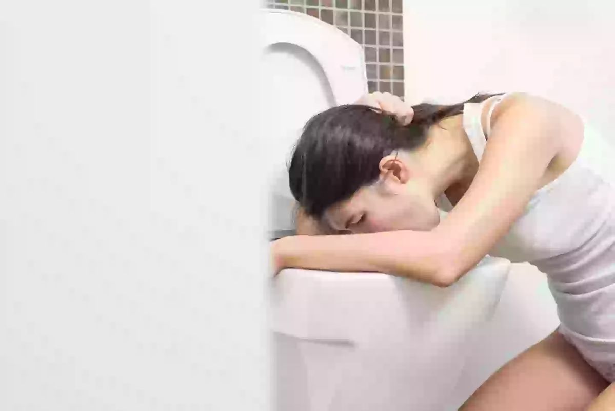 Cara Mengobati dan Mencegah Keracunan Salmonella Sejak Dini - Medikacare