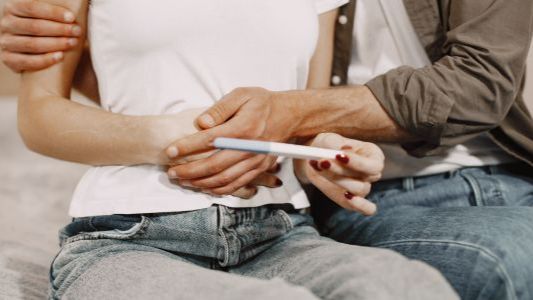 Hamil di Usia Belia, Ini 7 Risiko yang Harus Diwaspadai - Medikacare