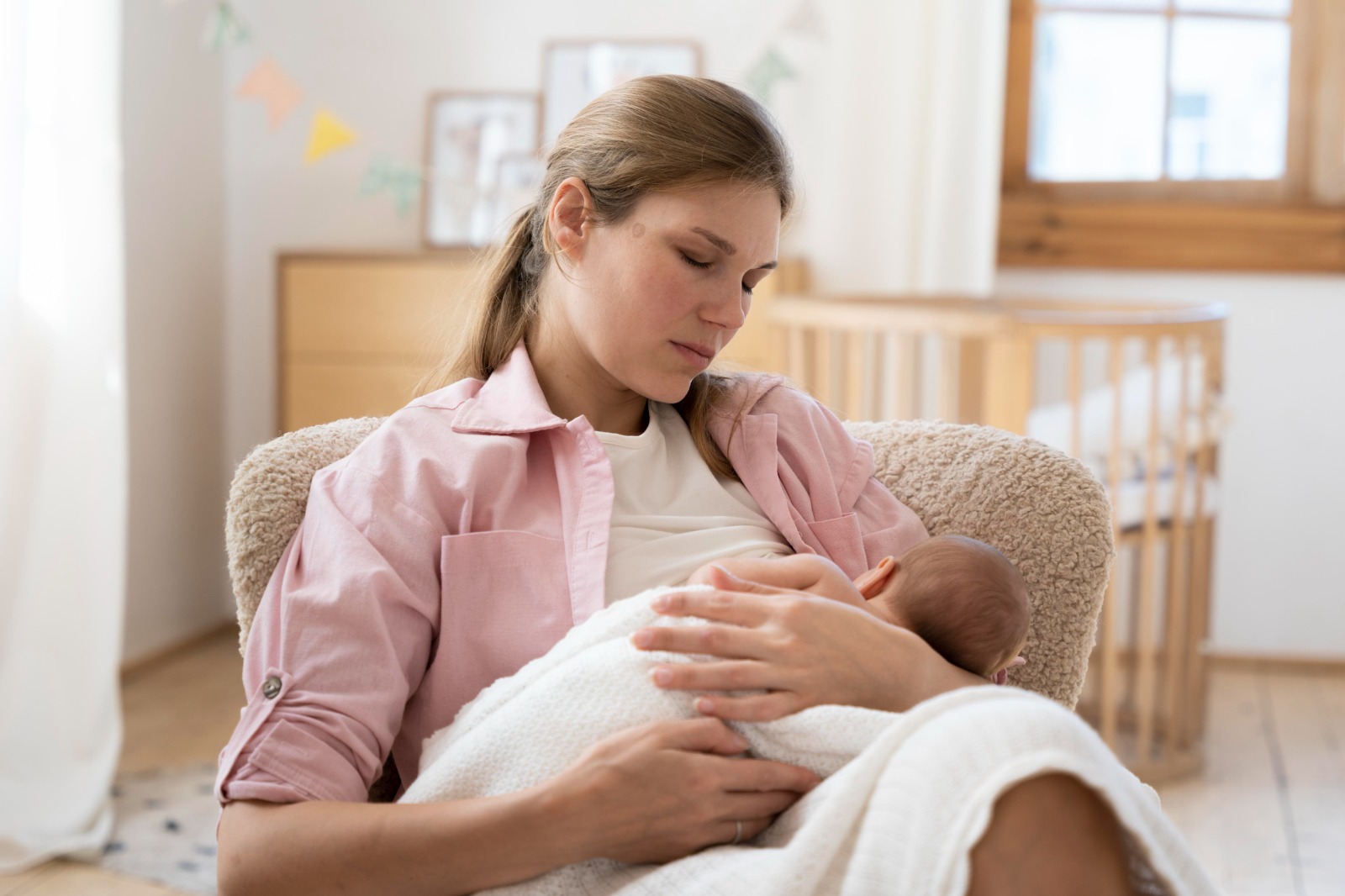 Jangan Tanyakan Ini Ketika Menjenguk Ibu Melahirkan - Medikacare