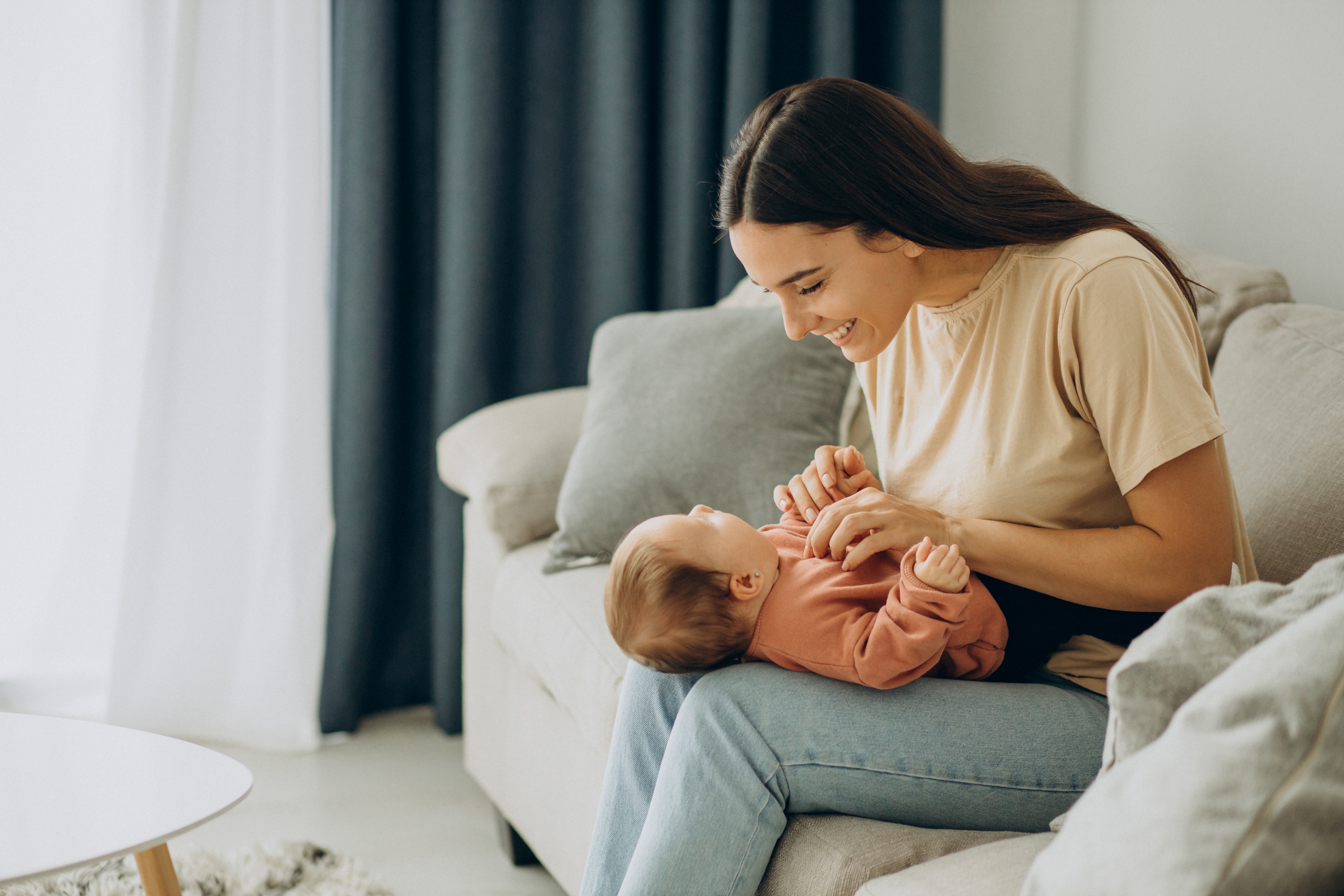 Stimulasi yang salah ketika melatih motorik bayi - Medikacare