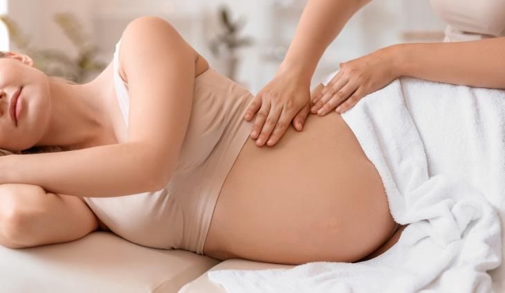 Pijat Refleksi Saat Hamil, Aman atau Berisiko - Medikacare