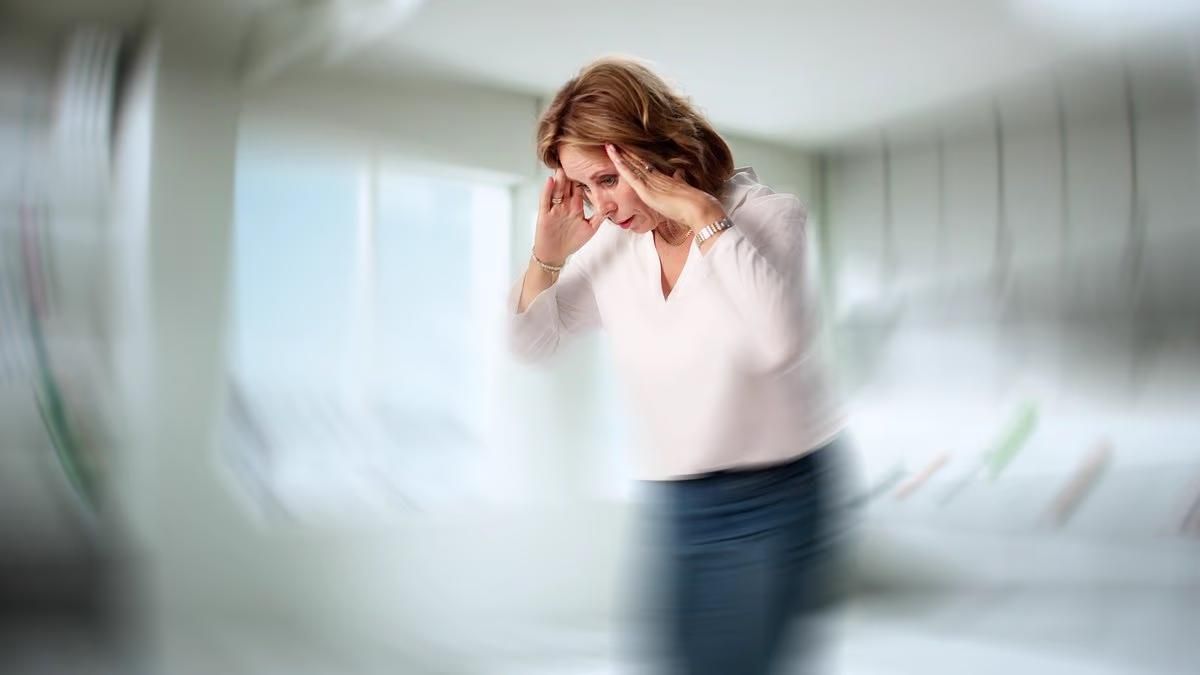 Pusing Berputar Tiba-Tiba? Ini Tanda Vertigo dan Cara Mengobatinya