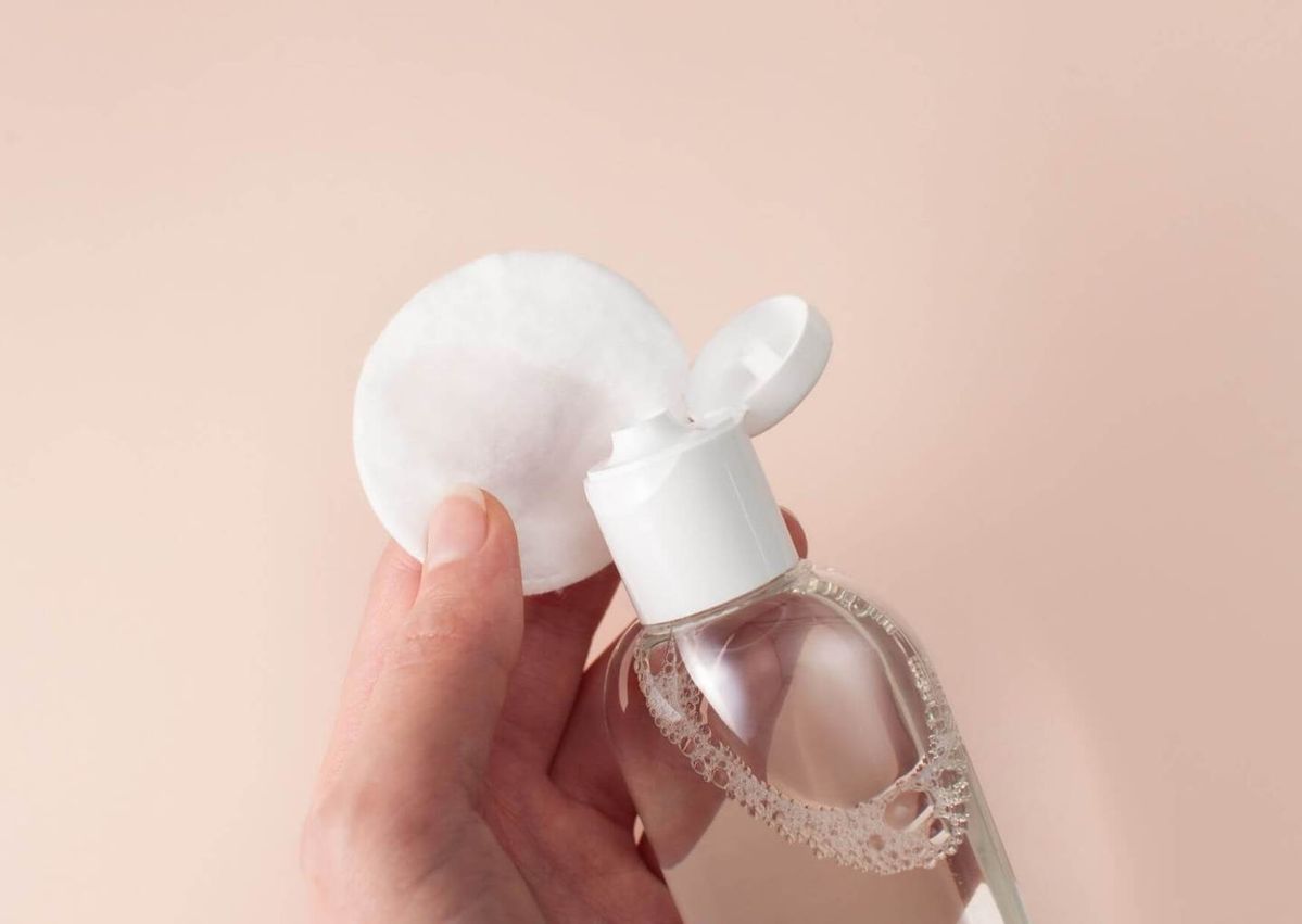 Rekomendasi Micellar Water Aman untuk Ibu Menyusui yang Bantu Kulit Glowing