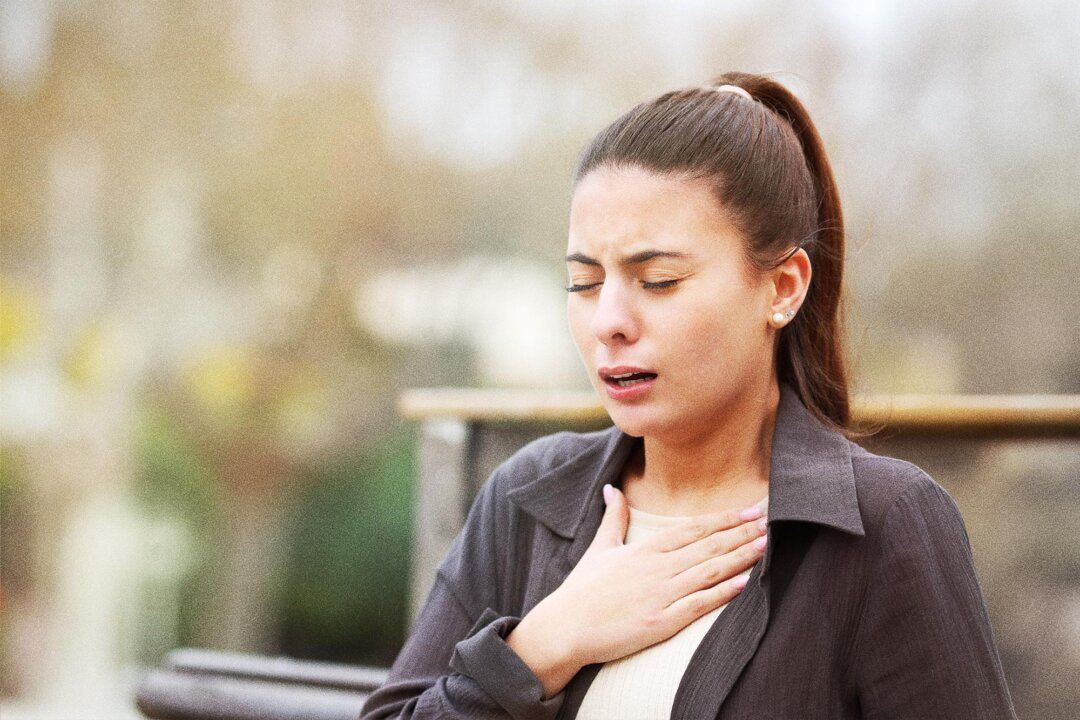 Sering Sesak Napas Tiba-Tiba? Ketahui 7 Penyebab dan Cara Mengatasinya