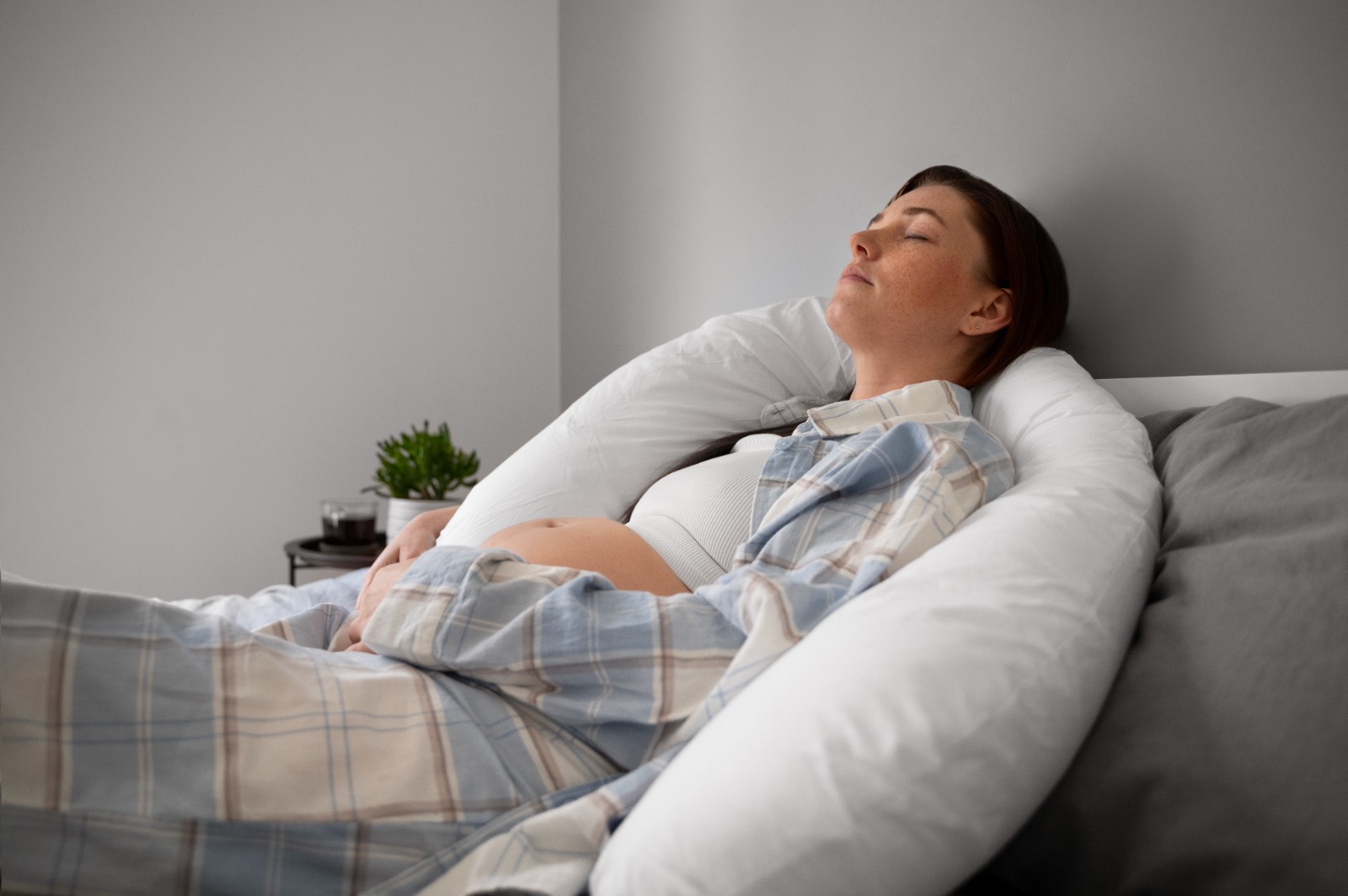Ketahui Penyebab Ibu Hamil Susah Tidur - Medikacare
