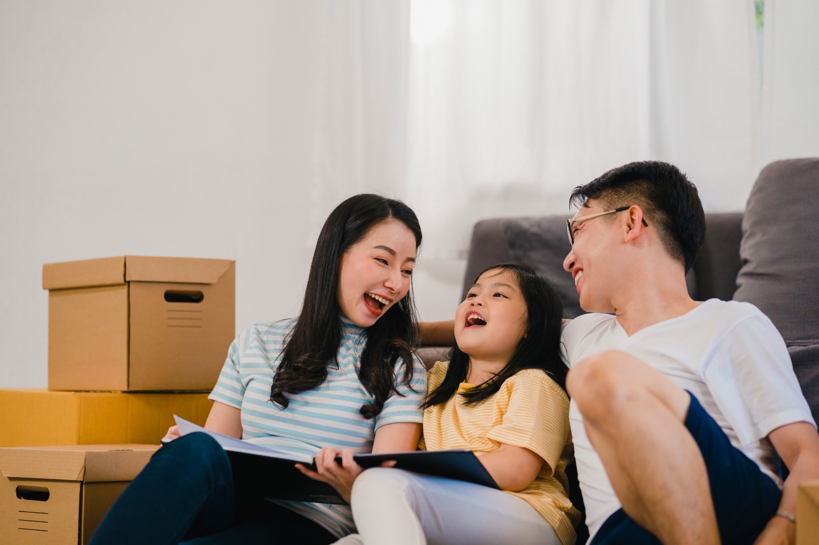 Tips Gaya Parenting Yang Dapat Bunda Terapkan - Medikacare
